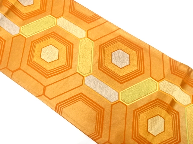 アンティーク　亀甲に古典柄模様織り出し袋帯(着用可)